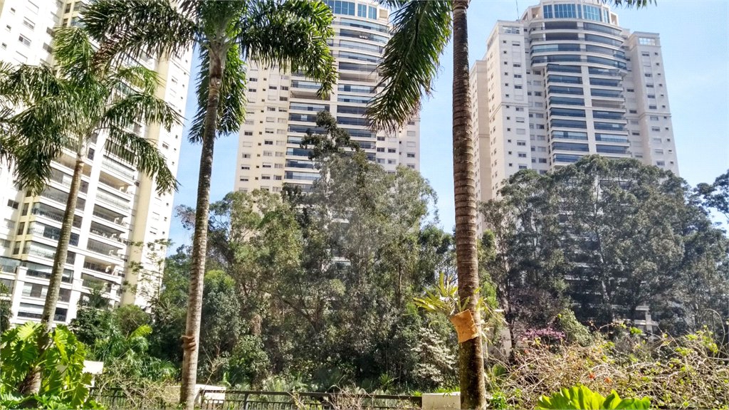 Apartamento à venda com 3 suítes em Jardim Marajoara, São Paulo, SP