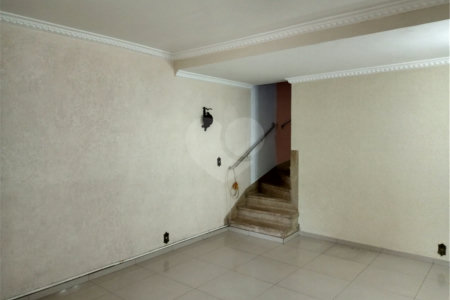 Sobrado à venda com 2 quartos em Jardim Peri Peri, São Paulo, SP