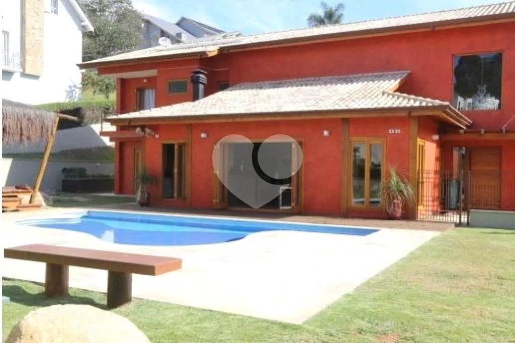 Casa à venda com 4 suítes no condomínio Suíça da Cantareira, Mairiporã - SP