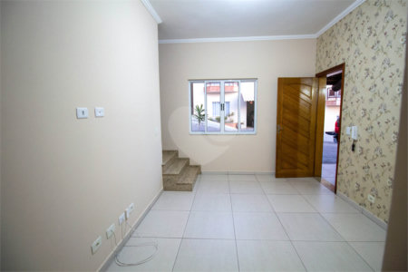 Casa à venda com 3 quartos, sendo 1 suíte, no condomínio Vilaregio, São Roque - SP