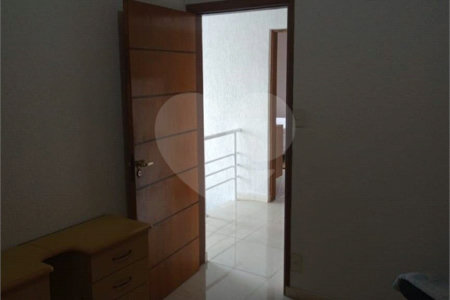 Casa à venda com 3 quartos em Sítio São José, Suzano, SP