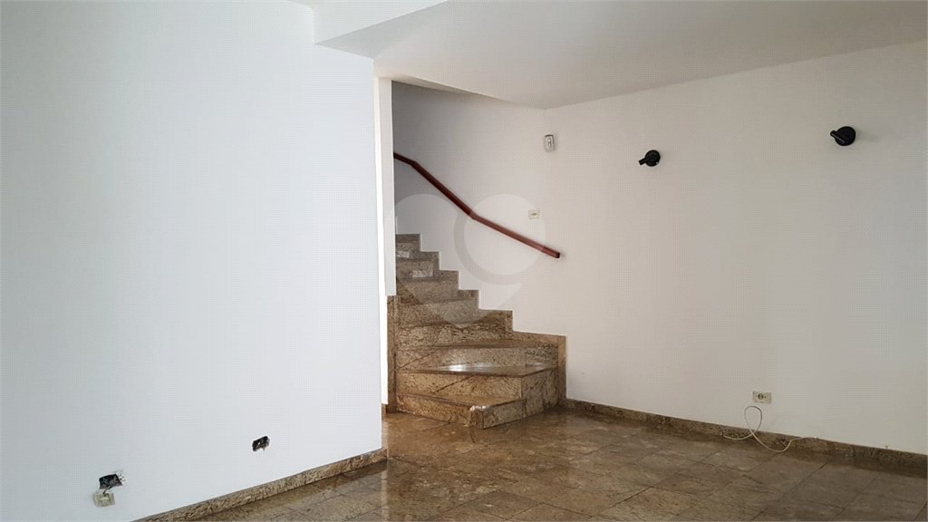 Sobrado à venda ou para alugar com 3 quartos, sendo 1 suíte, em Alto da Boa Vista, São Paulo, SP