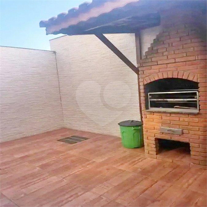 Sobrado à venda com 3 quartos, sendo 1 suíte, em Vila Constança, São Paulo, SP