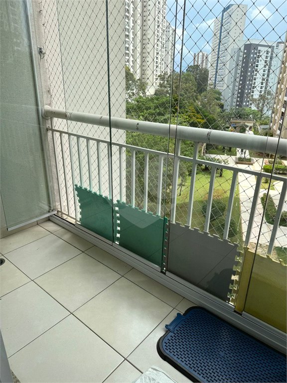 Apartamento à venda com 2 quartos, sendo 1 suíte,  em Vila Andrade, São Paulo, SP