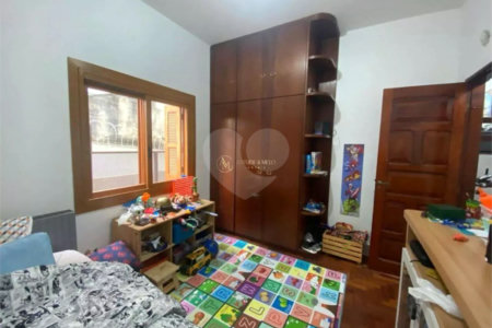 Sobrado à venda com 3 quartos, sendo 1 suíte, em Adalgisa, Osasco, SP