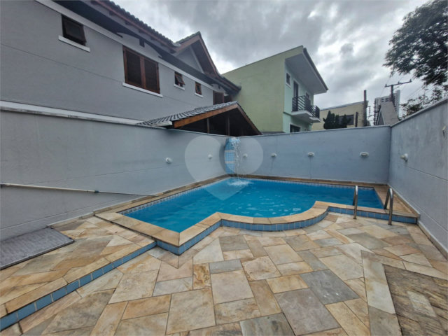 Casa à venda com 3 suítes no condomínio Residencial Jardim França, São Paulo - SP