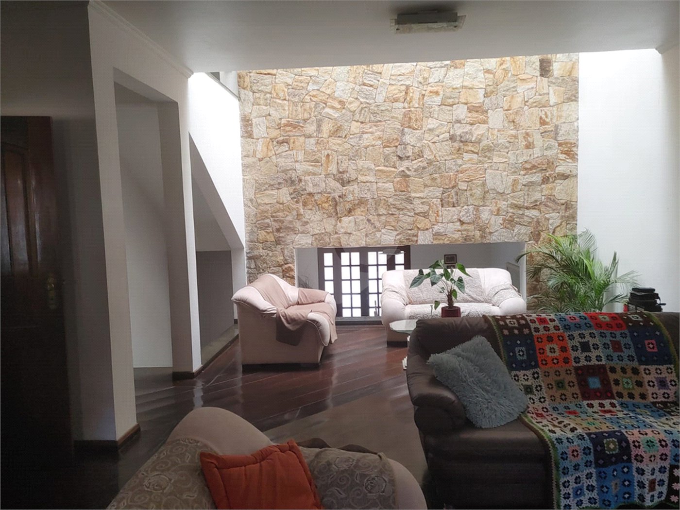 Casa à venda com 4 quartos, sendo 2 suítes, em Parque dos Príncipes, São Paulo, SP