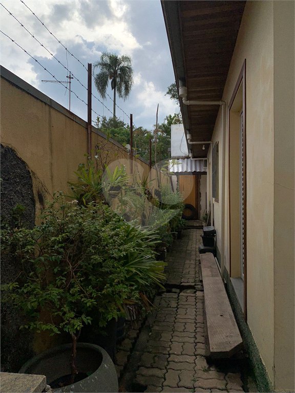 Casa Térrea à venda com 3 quartos, sendo 1 suíte, em Horto, São Paulo, SP