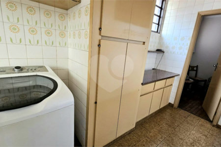 Sobrado à venda com 3 quartos, sendo 1 suíte, em Jardim Sumaré, Ribeirão Preto, SP