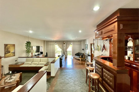 Casa à venda com 5 quartos, sendo 4 suítes, em Parque dos Príncipes, São Paulo, SP