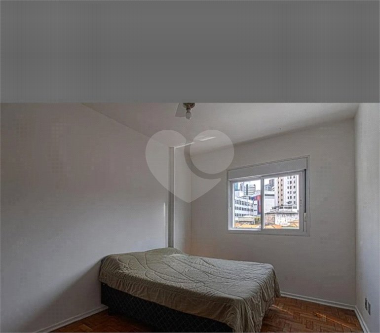 Apartamento à venda com 3 quartos, sendo 1 suíte,  em Aclimação, São Paulo, SP