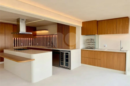 Apartamento à venda com 4 quartos, sendo 3 suítes, em Água Branca, São Paulo, SP
