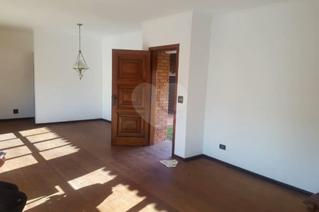 CASA TÉRREA PARA VENDA OU LOCAÇÃO COM 3 DORMITÓRIOS NO BOLSÃO DE INTERLAGOS