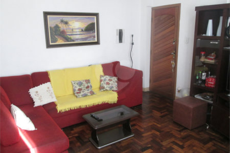 Apartamento com área útil de 72 m², 2 quartos no Bairro do Cambuci.
