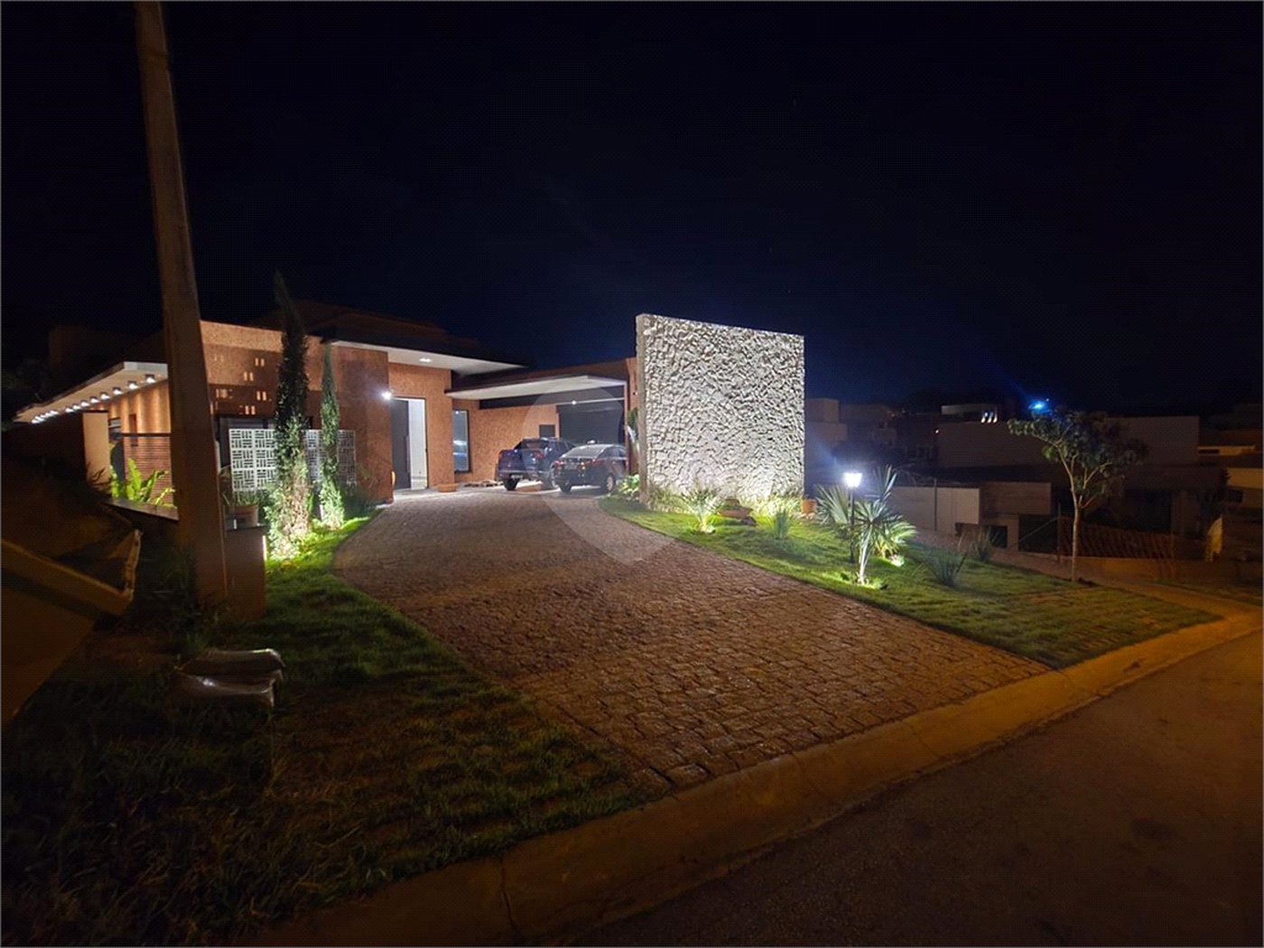 Casa à venda com 4 suítes no condomínio Terras de Santa Teresa II, Itupeva - SP
