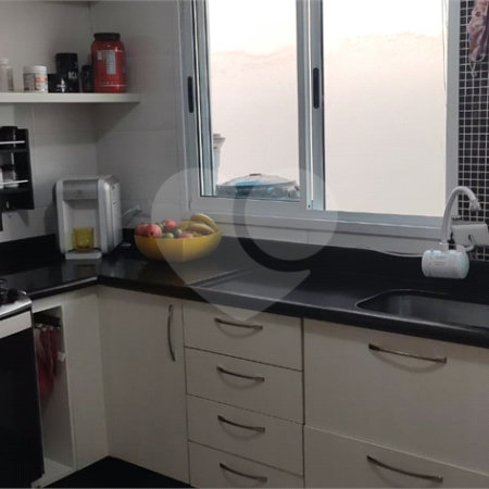 Casa à venda com 3 quartos, sendo 2 suítes,  no condomínio Parque das Figueiras, Mogi das Cruzes - SP