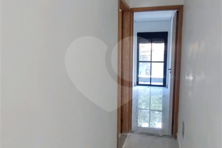 Sobrado à venda com 3 quartos, sendo 1 suíte, em Vila Granada, São Paulo, SP