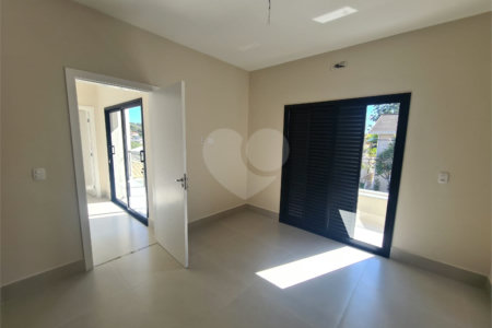 Casa à venda com 3 suítes no condomínio Loteamento Recanto dos Paturis, Vinhedo - SP