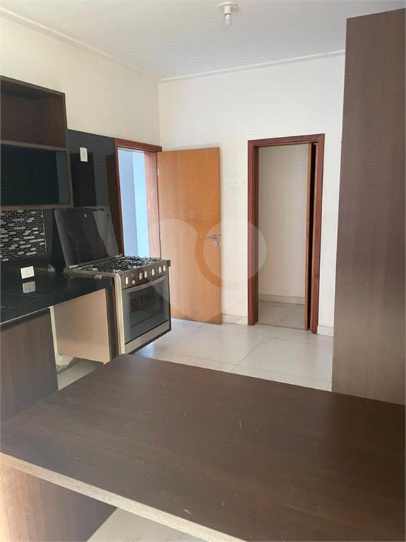Casa à venda com 4 quartos, sendo 2 suítes,  no condomínio Residencial Castanheira, Sorocaba - SP