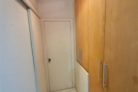 Casa à venda com 3 quartos, sendo 1 suíte,  no condomínio Moradas do Ipê, São Paulo - SP
