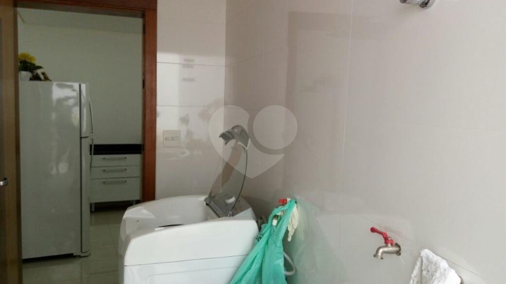 Sobrado à venda com 3 suítes em Tremembé, São Paulo, SP