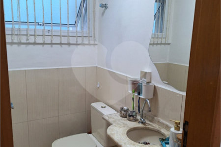 Sobrado à venda com 4 quartos, sendo 2 suítes, em Nova Petrópolis, São Bernardo do Campo, SP