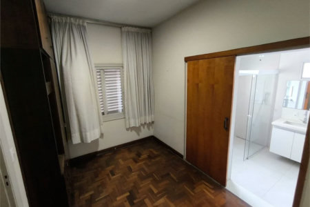 Sobrado à venda com 5 quartos, sendo 1 suíte, em Jardim Trussardi, São Paulo, SP