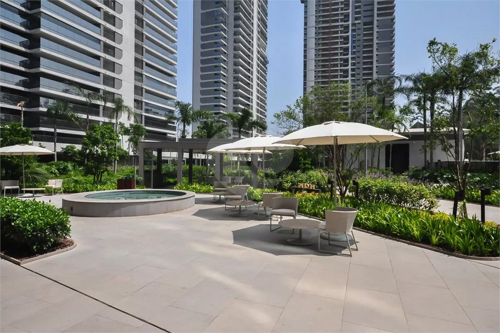 Apartamento à venda com 3 suítes,  em Jardim Fonte do Morumbi, São Paulo, SP