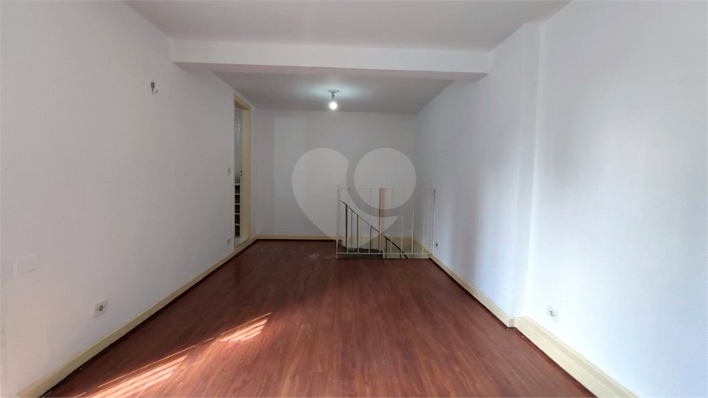 Sobrado à venda com 3 quartos, sendo 1 suíte,  em Chácara Santo Antônio, São Paulo, SP