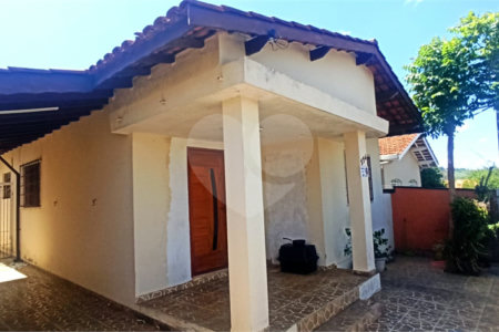 Casa à venda com 2 quartos, sendo 1 suíte,  no Centro, Vinhedo, SP