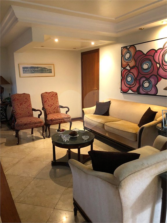 Apartamento à venda com 4 quartos, sendo 1 suíte, em Jardim Avelino, São Paulo, SP