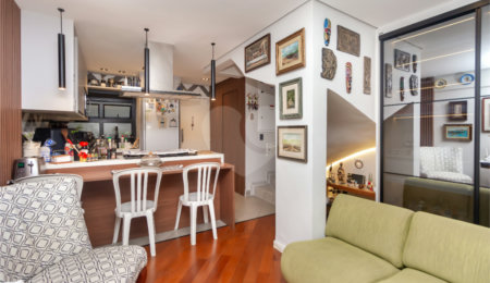 Casa à venda com 2 quartos, sendo 1 suíte, no condomínio Vloft, São Paulo - SP