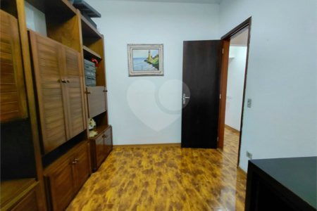 Sobrado à venda com 3 quartos em Vila Romana, São Paulo, SP