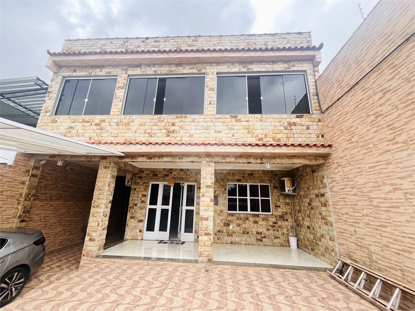 Casa à venda com 3 quartos, sendo 1 suíte, em Campo Grande, Rio de Janeiro, RJ