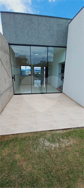 Casa à venda com 3 quartos, sendo 1 suíte, no condomínio Mosaico Essence, Mogi das Cruzes - SP
