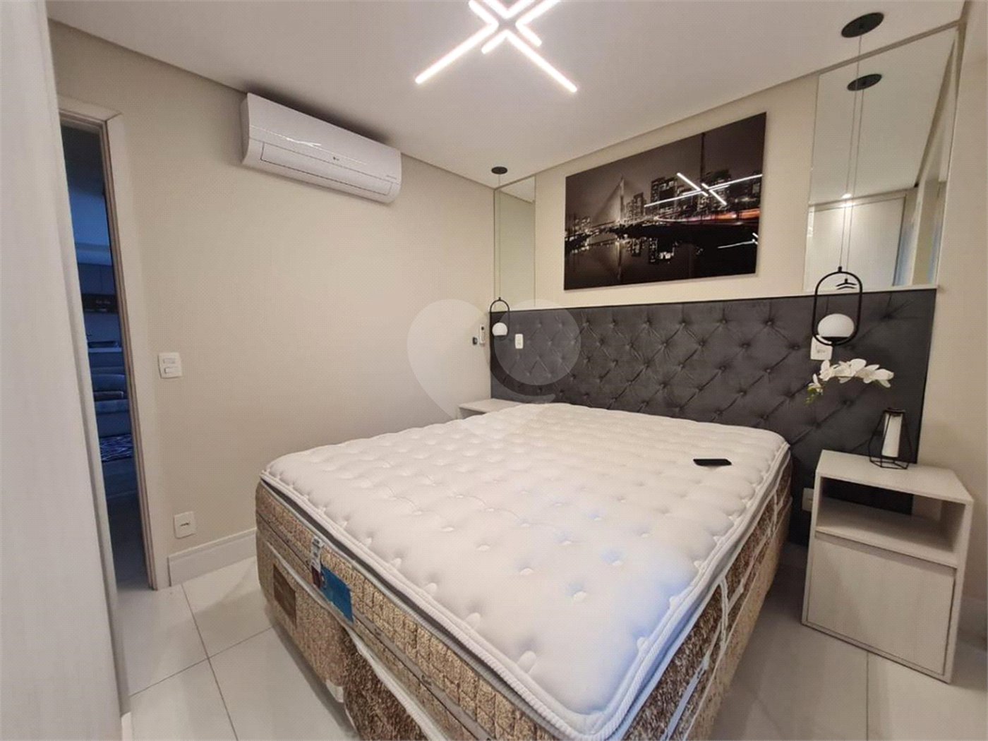 Apartamento à venda com 3 quartos, sendo 1 suíte,  em Vila Anastácio, São Paulo, SP