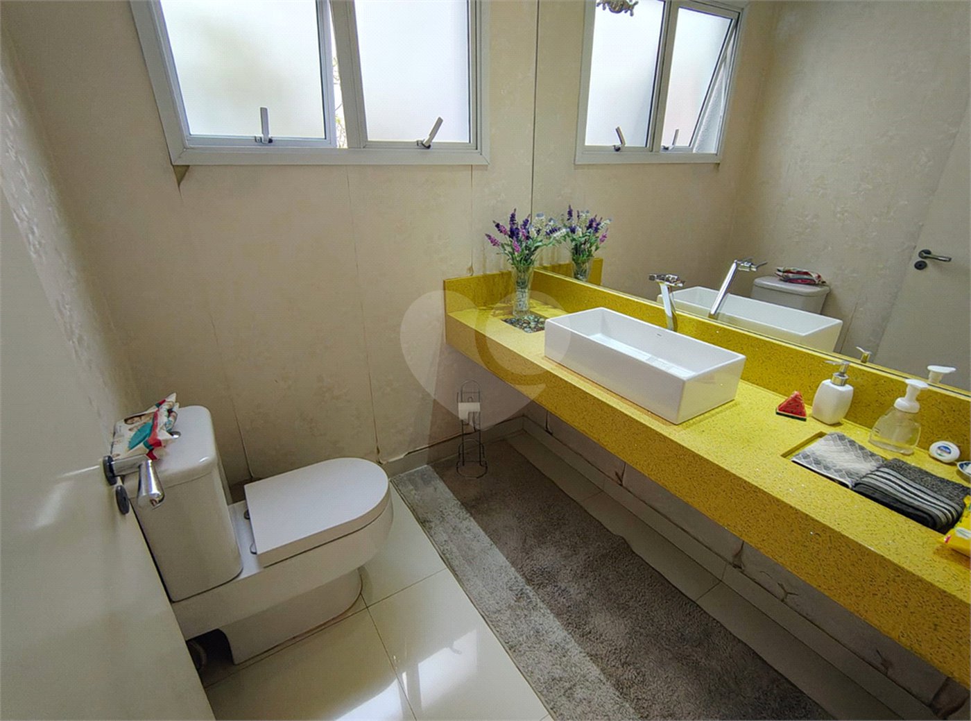 Casa à venda com 3 quartos, sendo 1 suíte,  em Horto Santo Antonio, Jundiaí, SP