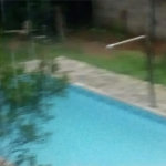 Casa à venda com 4 quartos, sendo 1 suíte, no condomínio Quinta da Cachoeira, Embu das Artes - SP