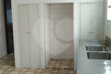 Casa à venda com 3 quartos, sendo 2 suítes, em Brooklin Paulista, São Paulo, SP