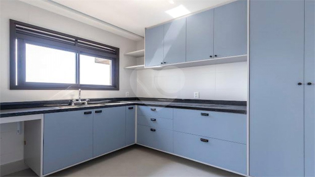 Apartamento à venda com 3 suítes em Moema, São Paulo, SP