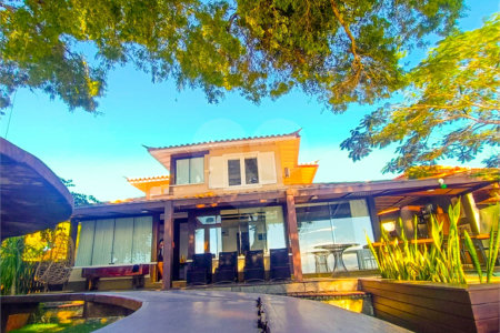 Casa à venda com 5 quartos, sendo 4 suítes, em Manguinhos, Armação dos Búzios, RJ