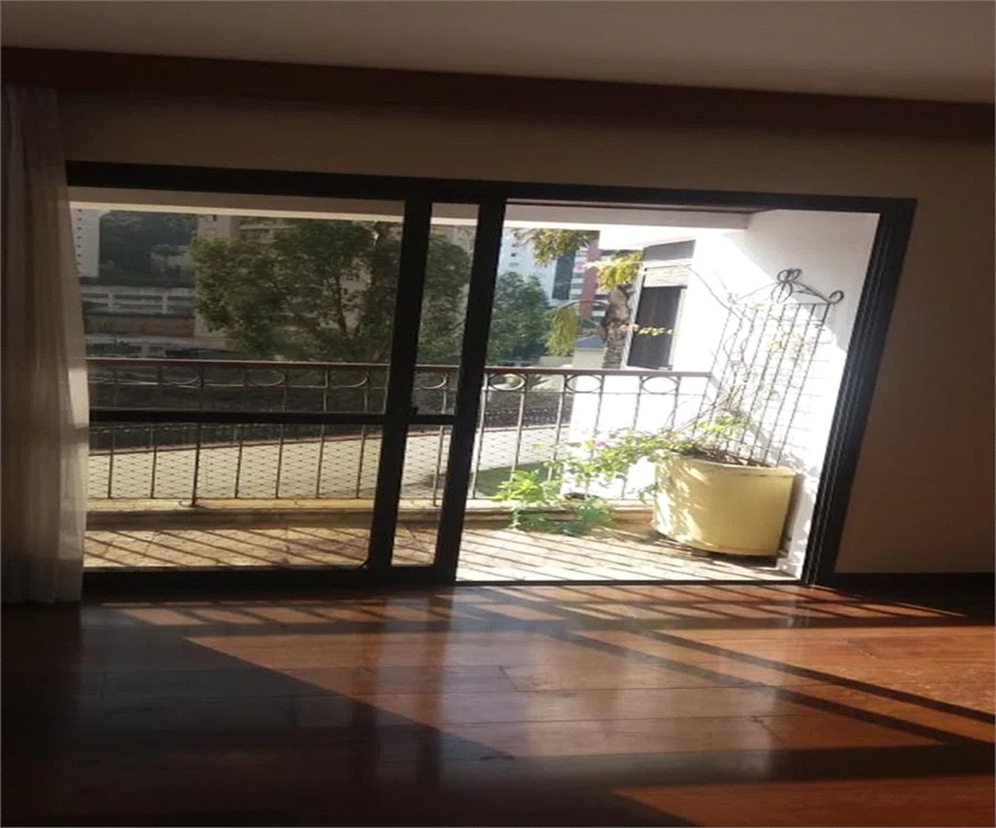 Apartamento à venda com 4 quartos, sendo 3 suítes,  em Vila Andrade, São Paulo, SP