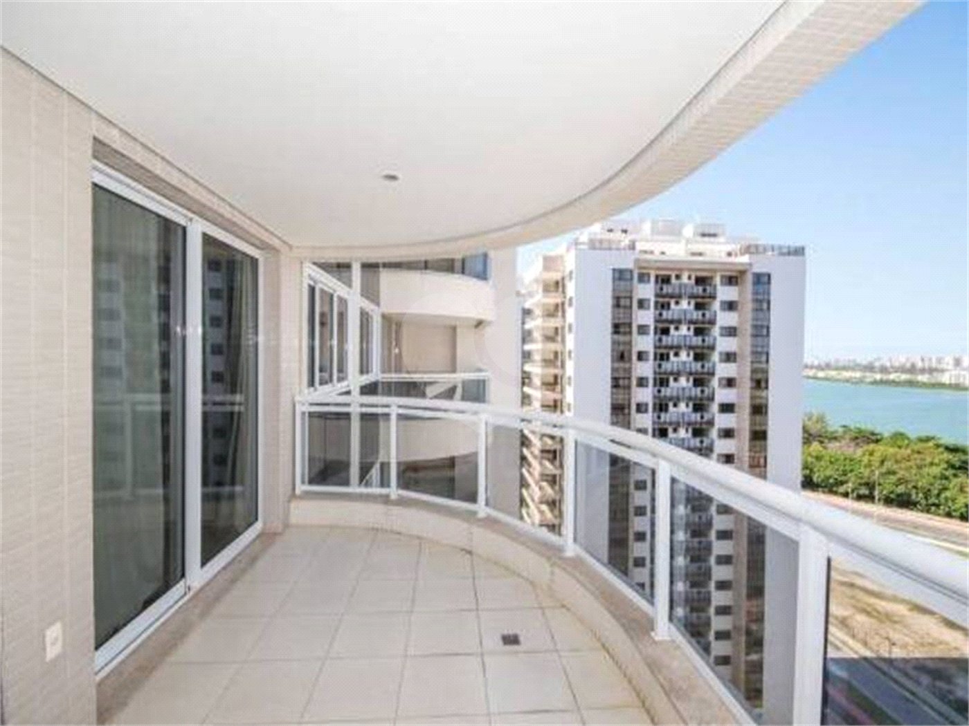 Apartamento à venda com 3 quartos, sendo 1 suíte, em Camorim, Rio de Janeiro, RJ
