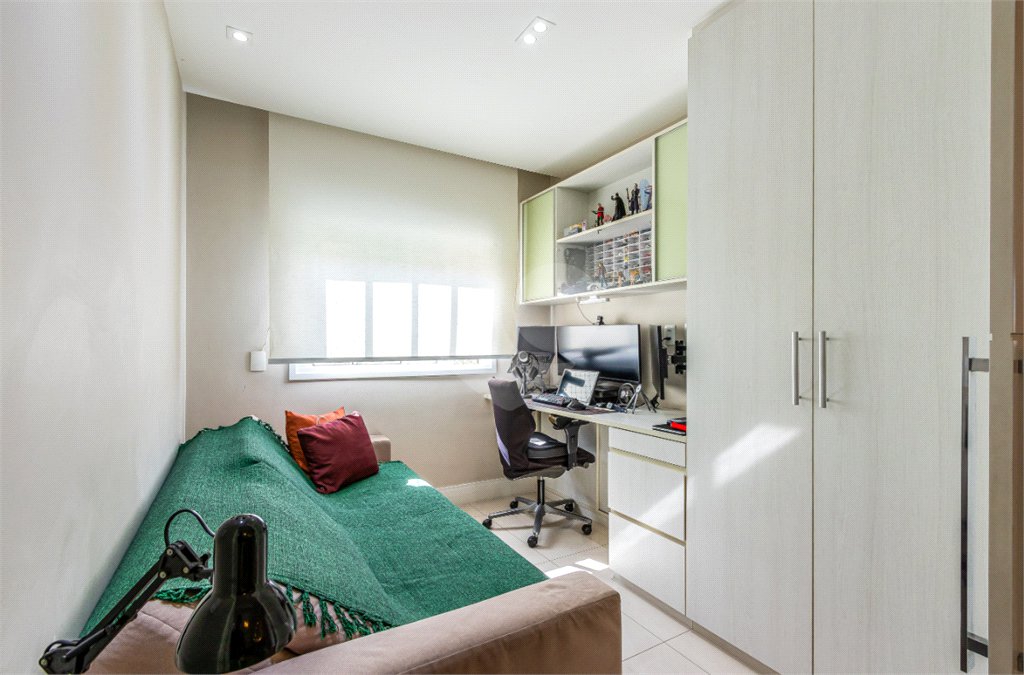 Apartamento à venda com 3 quartos, sendo 1 suíte, em Chácara Santo Antônio, São Paulo, SP