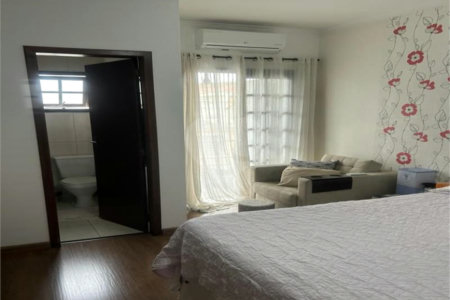 Sobrado à venda com 3 quartos, sendo 1 suíte,  em Vila Marari, São Paulo, SP