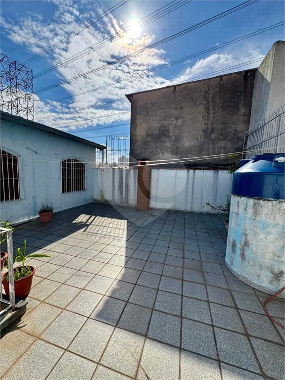 Sobrado à venda com 4 quartos, sendo 1 suíte,  em Vila Cleonice, São Paulo, SP