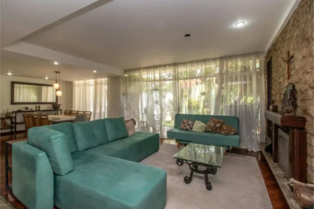 Casa de Vila à venda com 5 quartos, sendo 3 suítes, em Jardim Marajoara, São Paulo, SP