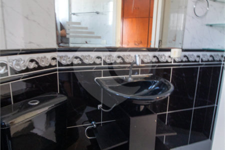 Sobrado à venda com 3 quartos, sendo 1 suíte, em Jardim Ester, São Paulo, SP