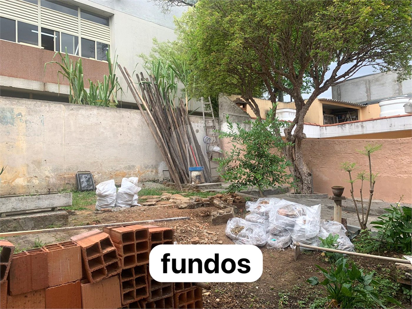 Casa à venda com 2 quartos em Vila Guedes, São Paulo, SP