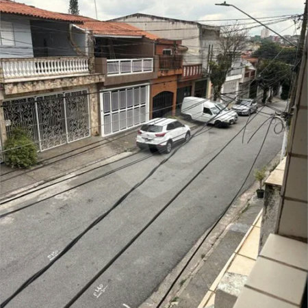 São Paulo - Capital - Bairro Santa Cruz - R4 495.000,00 - Aceita permuta por imóvel na cidade de Indaiatuba- Sp - Sobrado em rua residencial sem saída e com praça particular. O imóvel possui 2 quartos — 1 suíte com dois ambientes e acesso a hall externo. Sala ampla, cozinha com dois ambientes